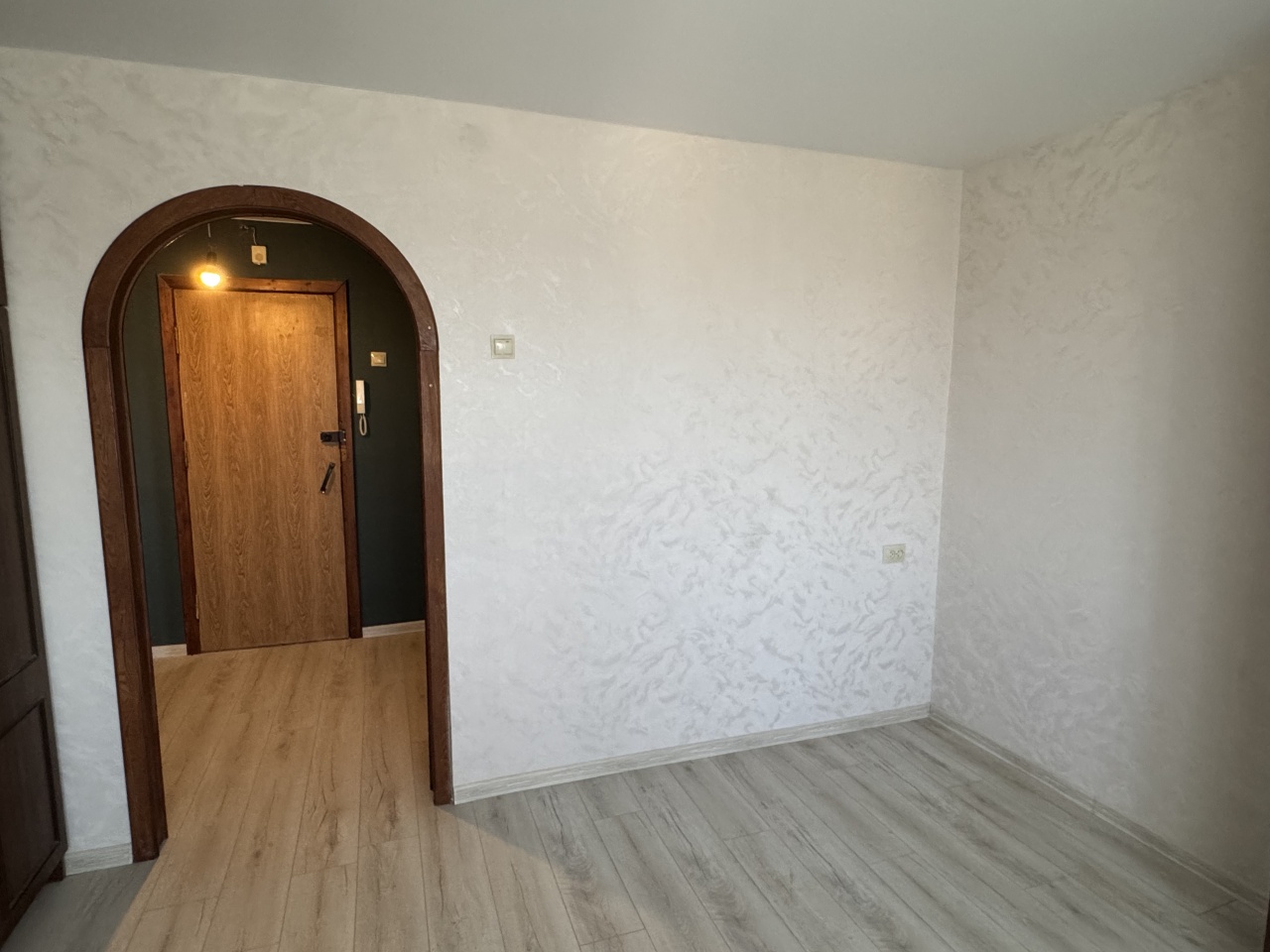 fc/b5/69cb8b9c726a7.jpeg Однокомнатная квартира в пгт Лесной 30 кв.м, 4/9эт.