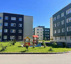 Продается 1- комнатная квартира в. г. Мытищи ул. Баздырева расположенная на 4/4 этажного монолитного дома .
